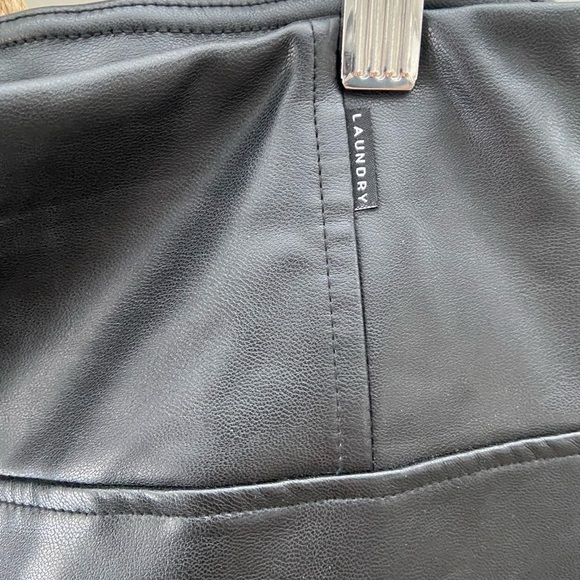 Laundry by Shelli Segal Vegan Leather High Rise Black Leggings - Picture 3 of 4